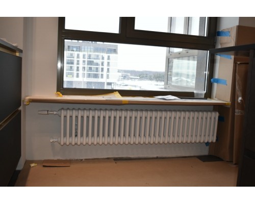 Трубчатый дизайн-радиатор производства ARBONIA (Германия) модель 3030/34/12 с боковой подводкой