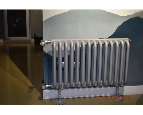 Дизайн-радиатор трубчатый, производство KERMI (Германия).  Модель DÉCOR D.