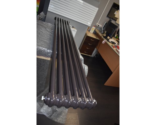 Трубчатый дизайн-радиатор производства ARBONIA (Германия) модель 2180/6/42 с нижней разносторонней подводкой